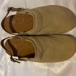 Men’s Reef tan slip on